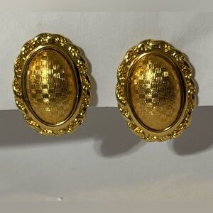 Vintage Monet Gold Tone Oval Clip-On Earrings